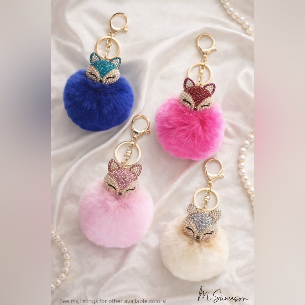 Fluffy Fox Bag Charm Keychain - Cream - Pearl & Rhinestone Pom Accessory - Picture 2 of 4